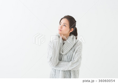 20代女性(秋冬 白背景) 20代女性(秋冬 白背景) 36060054