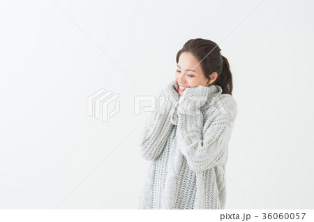 20代女性(秋冬 白背景) 20代女性(秋冬 白背景) 36060057