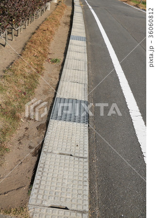 側溝の蓋 36060812