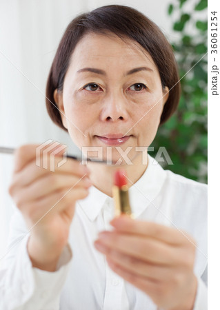 女性 化粧直し 女性 化粧直し 36061254