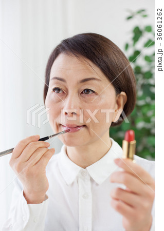 女性 化粧直し 女性 化粧直し 36061262