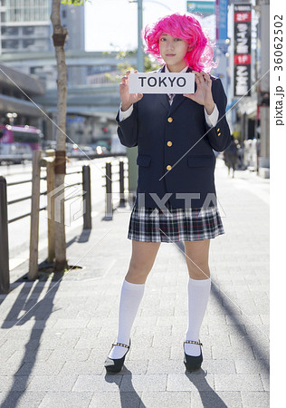 東京紹介 コスプレイヤー 東京 池袋 乙女ロードの写真素材 東京紹介 コスプレイヤー 東京 池袋 乙女ロードの写真素材