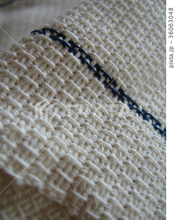 織り上がった綿の手織布 36063048