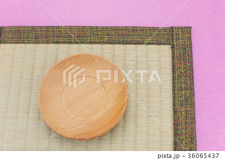 茶托と和紙と畳　 36065437
