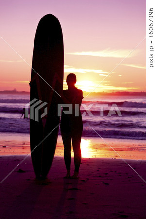 Surfer girl 36067096