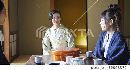 旅館の女将 旅館の女将 36068372