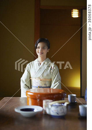 旅館の女将 旅館の女将 36068378