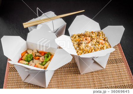 よくある中華テイクアウト(炒飯) Chinese take out(fried rice) よくある中華テイクアウト(炒飯) Chinese take out(fried rice) 36069645