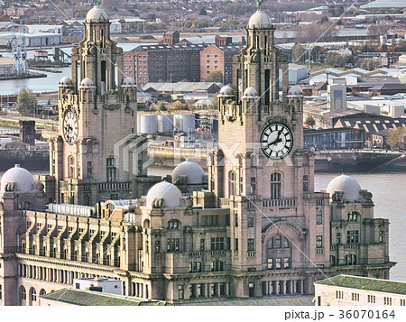 Clock tower and old architecture in liverpool city Clock tower and old architecture in liverpool city 36070164