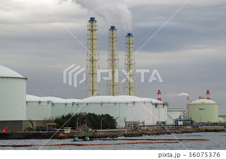 石油コンビナートの火力発電所 36075376