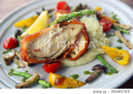 fried chicken cheese on mash potato fried chicken cheese on mash potato 36080764