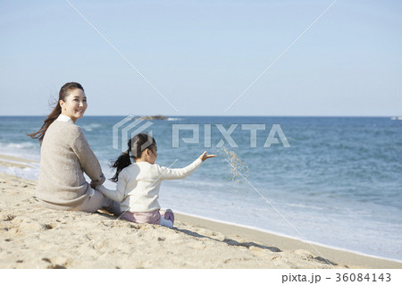娘 海 座る 36084143