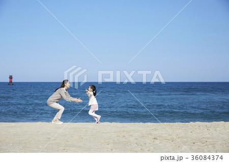 娘 見開き 対面 36084374