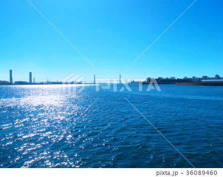 愛知県　名古屋港　名港トリトン（名港中央大橋） 36089460