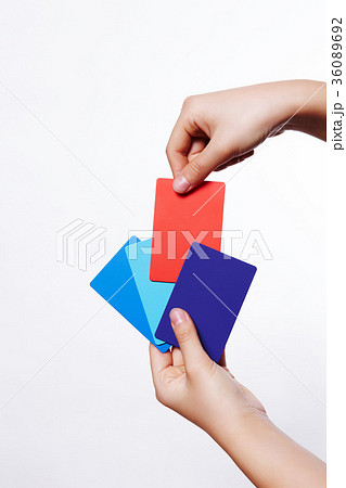 金融 にぎる 室内 36089692