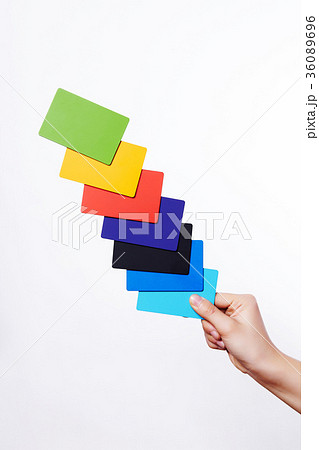 金融 にぎる 室内 36089696