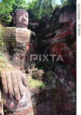 楽山大仏 凌雲大仏 leshan daho 楽山大仏 凌雲大仏 leshan daho 36091159