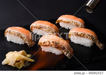 とろサーモン炙り 36092437