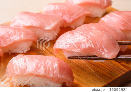 大とろ握り寿司 36092924