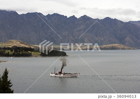 ニュージーランドの 南島 川 36094013