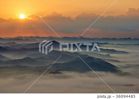 千葉県 九十九谷公園 早朝の雲海の写真素材