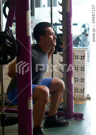 Training man 36097157