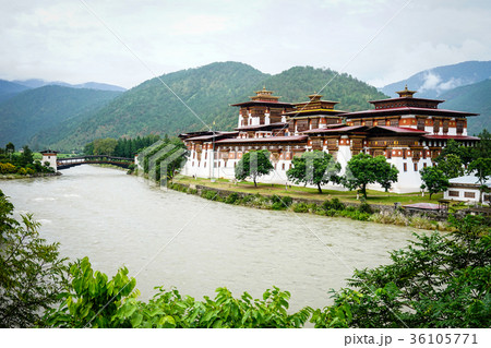 Punakha Dzong in Punakha, Bhutan Punakha Dzong in Punakha, Bhutan 36105771