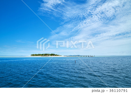 海 リゾート 島 36110791