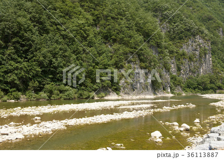 川 河 崖 36113887