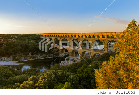 Aqueduct Pont du Gard - Provence France 36121053
