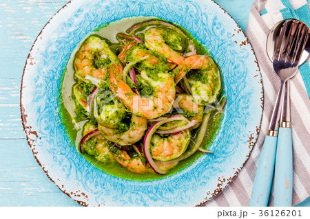 MEXICAN CUISINE. Aguachile de camaron. Prawns MEXICAN CUISINE. Aguachile de camaron. Prawns 36126201