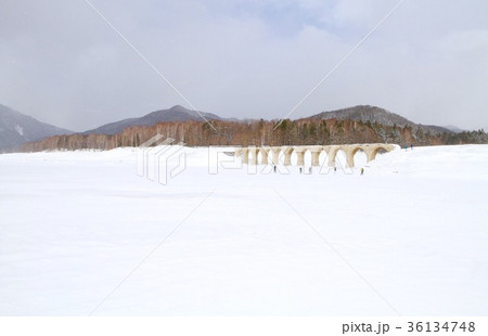 タウシュベツ川橋梁 タウシュベツ川橋梁 36134748