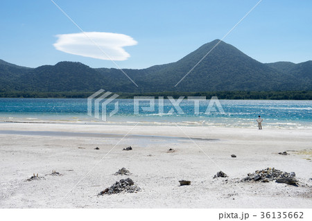 恐山霊場の極楽浜と釜臥山のイメージ 恐山霊場の極楽浜と釜臥山のイメージ 36135662