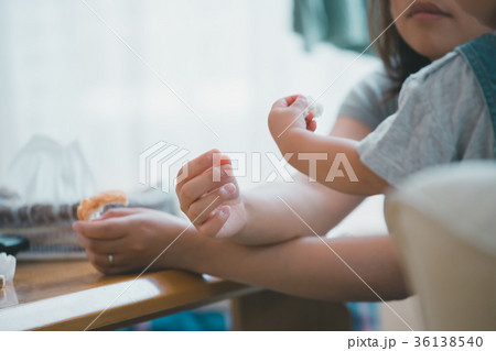 1 year old 1 year old 36138540
