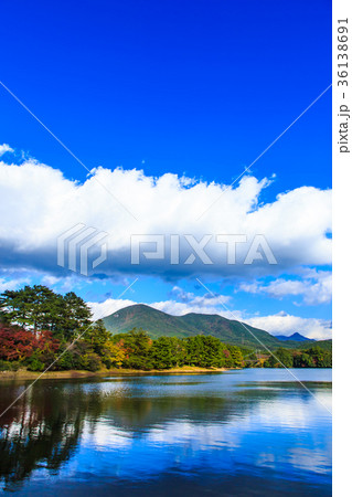 野岳湖の紅葉 長崎県大村市 野岳湖の紅葉 長崎県大村市 36138691