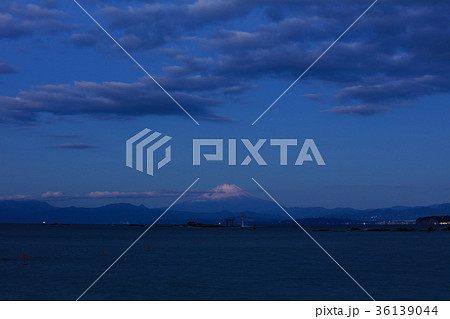 湘南海岸の夜景富士 湘南海岸の夜景富士 36139044