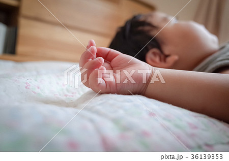 1 year old 1 year old 36139353