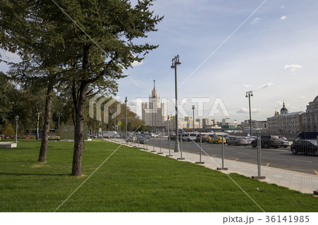 Moskva river and Kotelnicheskaya Embankment  36141985