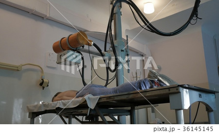 to make an x-ray. a very old rarity x-ray machine 36145145