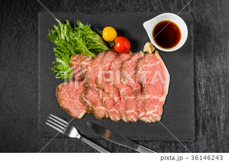 高級ローストビーフ　Freshly made roast beef 36146243