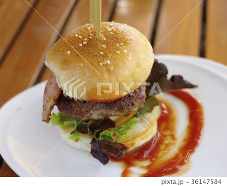 premium burger with bacon premium burger with bacon 36147584