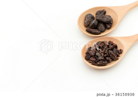 カカオ豆とカカオニブ：cacao beans & cacao nibs 36150936