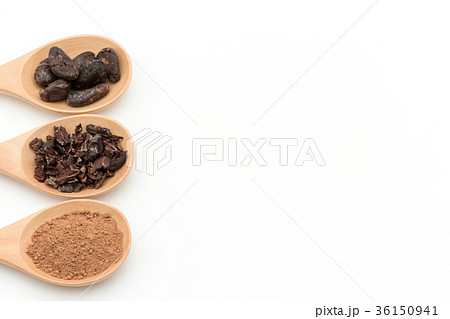 カカオ豆とカカオニブとカカオパウダー:cacao beans, nibs, and powder カカオ豆とカカオニブとカカオパウダー:cacao beans, nibs, and powder 36150941