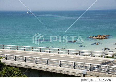 角島大橋と海と灯台 36152261