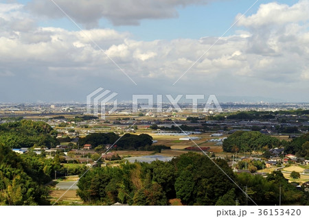 福岡県みやま市高田町の山上から　みやま市、遠くは筑後市の眺望（九州新幹線-筑後船小屋駅も見えます） 36153420