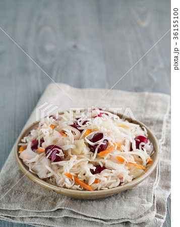 Sauerkraut with cranberry and carrot 36155100