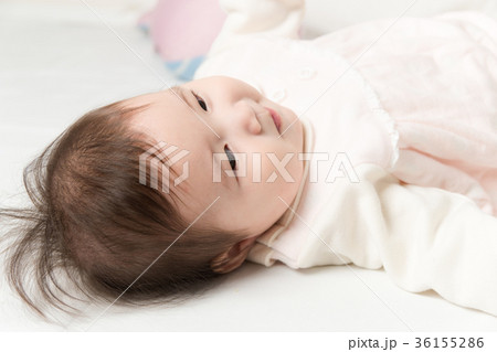 幼児　女の子　新生児 36155286