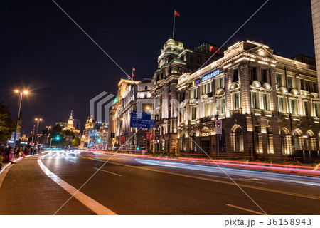 中国・上海の外灘夜景 36158943