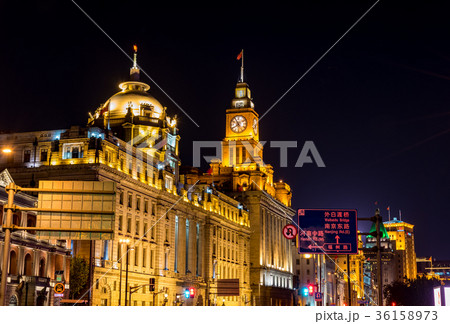 中国・上海の外灘夜景 36158973