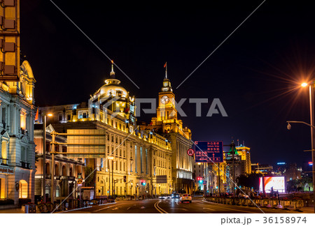 中国・上海の外灘夜景 36158974